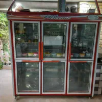 یخچال شیش در برا سوپری قصابی .بیرون بر