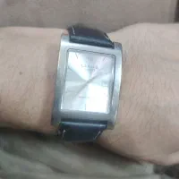 ساعت لاروس اصلی
