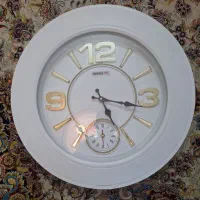 ساعت دیواری