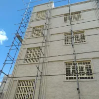 رنگ آمیزی‌ساختمان‌ودروپنجره