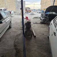 استاد کار نقاش اتومبیل و شاگرد ساده