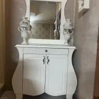 میز کنسول و شمعدان