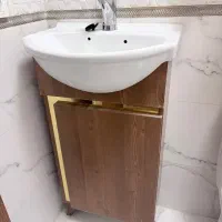 روشویی کابین دار