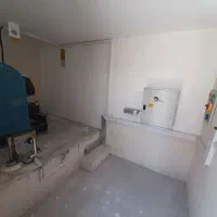 کارگر ساده برای کار در صنعت آسانسور