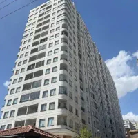 ۱۳۷متر/برج برند منطقه/با لابی و نگهبانی/دو پارکینگ