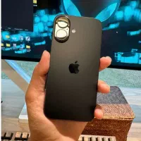 آیفون ۱۶ نرمال مشکی در حد نو باطری ۱۰۰