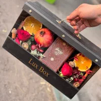 پک یلدایی دسته گل رز فالنامه حافظ