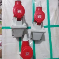 چارشاخ برق نرومادگی سه فازدیواری سیار
