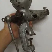 چرخ گوشت قدیمی