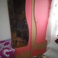 کمد کاملن سالم بدون هیچ خط وخشی