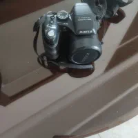 دوربین فیلمبرداری و عکاسی حرفه ای