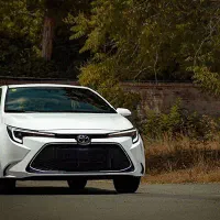 تویوتا لوین بنزینی