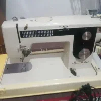 چرخکار و برشکار حرفه ای خانم و مدل خانم برای لباس
