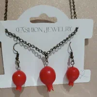 ست زیورآلات یلدایی (گوشواره، گردنبند، دستبند)