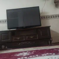 تلوزیون سامسونگ و میز تی وی