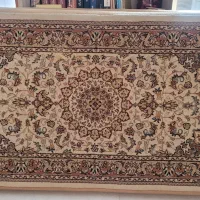 پشتی کرم رنگ