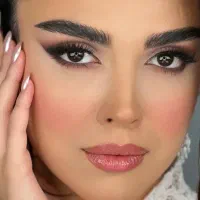 شنیون و میکاپ