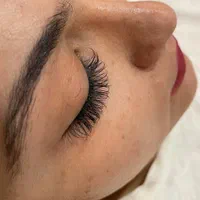 ترمیم ناخن کاشت ناخن کاشت مژه رنگ و لایت براشینگ|خدمات آرایشگری و زیبایی|تهران, خواجه نظام الملک|دیوار
