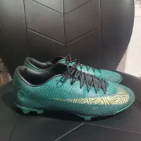 کفش فوتبال چمن سایز42