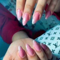 کاشت ناخن|خدمات آرایشگری و زیبایی|شیراز, آزادگان|دیوار
