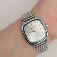 ساعت تقویم فعال