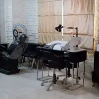 پذیرش مژه کار و ناخنکارماهر