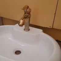 روشویی با شیرآلات|لوازم سرویس بهداشتی|سنندج, |دیوار