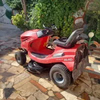 چمن زن تراکتوری