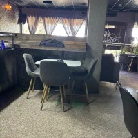 استخدام منقل‌دار قلیون و کمک‌آشپز