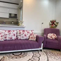 مبل راحتی + جلو مبل و ۳ تکه عسلی