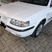 یک جفت چراغ جلو سمند