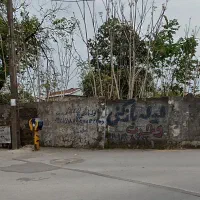 زمین سه نبش به متراژ 735 متر