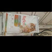 غذای گربه رفلکس