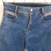 سلام یک عدد شلوار لی دخترانه سایز ۳۱|کفش و لباس بچه|مشهد, ثامن|دیوار