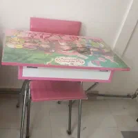 میز و صندلی دخترانه شیک و با دوام