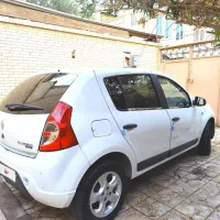 ساندرو دنده ای بسیار تمیز|خودرو سواری و وانت|سیرجان, |دیوار