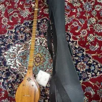 سه تار مفاخری به همراه هارد کیس|سازهای سنتی|شیراز, ارم|دیوار