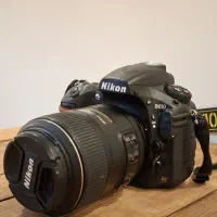 دوربین نیکون d810 با لنز ماکرو 105