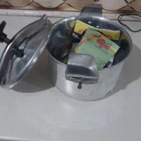 زود پز ۴ونیم لیتری نو ویک جفت پشتی نو
