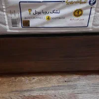 تخت و تعدادی وسیله چوبی|تخت و سرویس خواب|شیراز, زرهی|دیوار
