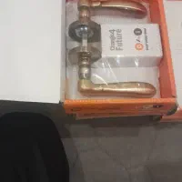 دستگیره درب اتاق و در کابینت