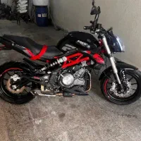 فروش بنلی ۳۰۰ مدل ۱۴۰۰ پابه صفر