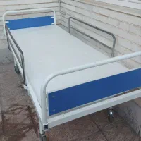 تخت بیمارستانی