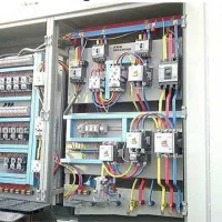 برقکار و سیم کشی ساختمانی و کلیه خدمات انجام میشود