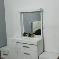 میز آرایشی همراه دو عدد پاتختی