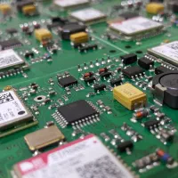 کنترل کیفیت قطعات الکترونیک SMD  فقط خانم در پردیس