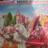 یک عدد میز تحریر بدون صندلی