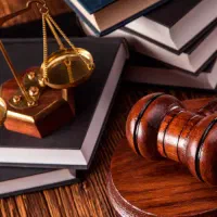 وکالت تخصصی پرونده های ملکی، حقوقی و کیفری