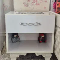 دو عدد تخت و میز آرایش|تخت و سرویس خواب|بیجار, |دیوار