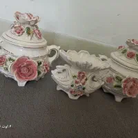 دوعددشکلات خوری گل برجسته همراه با گلدون
